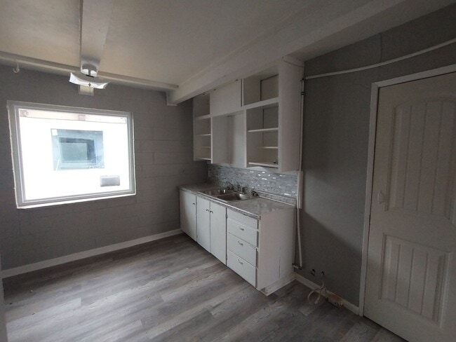 Photo - COMING SOON (not available for showings yet) Unit 1317 W Dora St
