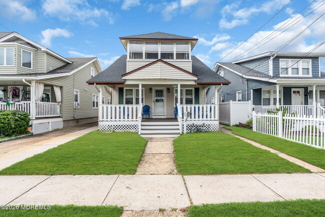117 18th Ave Unit 2