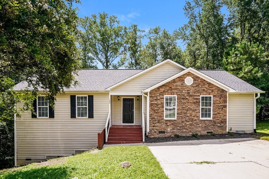 143 Locket Dr