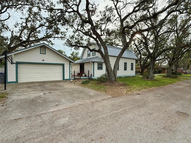 Photo - 7002 S Shamrock Rd