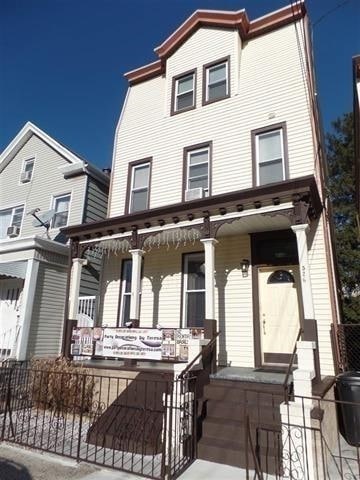 Building Photo - 526 29th St Unit 1 Rental