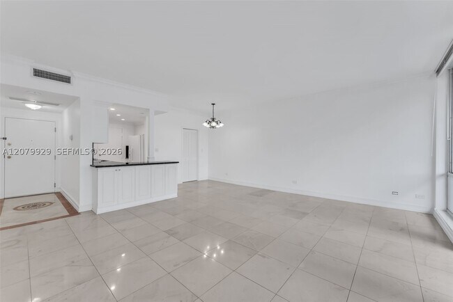 Photo - 700 Biltmore Ct Unit 304