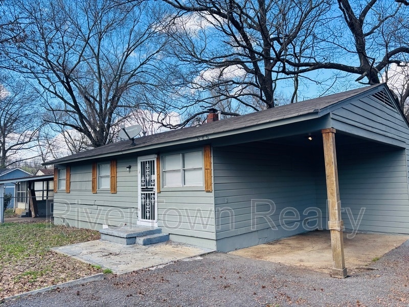 Photo - 686 Delta Rd