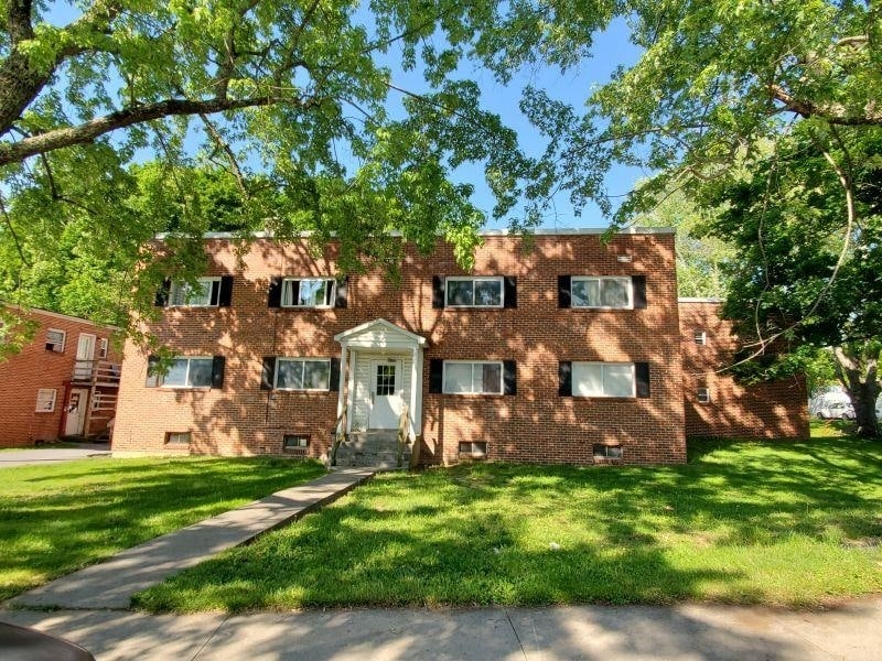 Laurel Place Apartments - Laurel Place Apartments