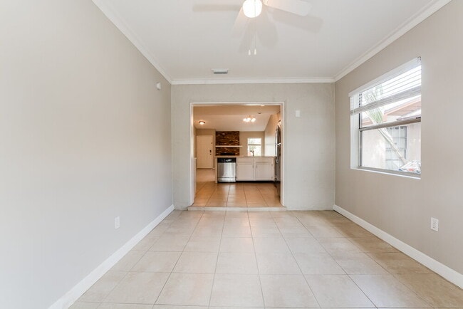 Photo - 1200 La Mesa Ave