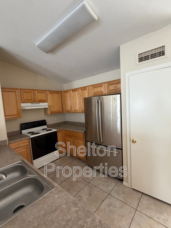 Photo - 12725 W Hearn Rd