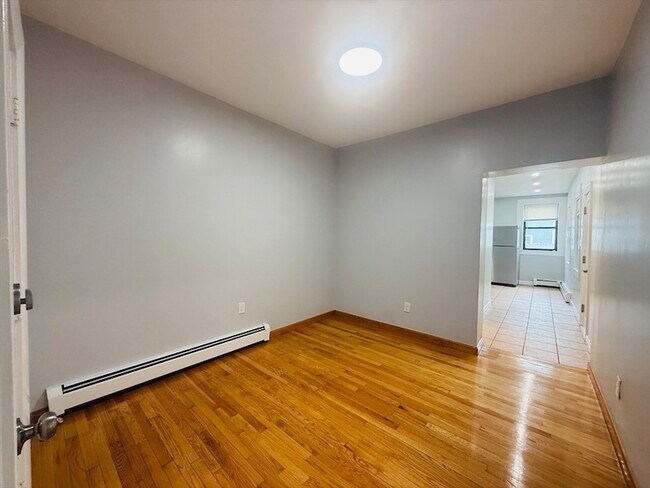 Photo - 183 Windsor St Unidad 1 Rental