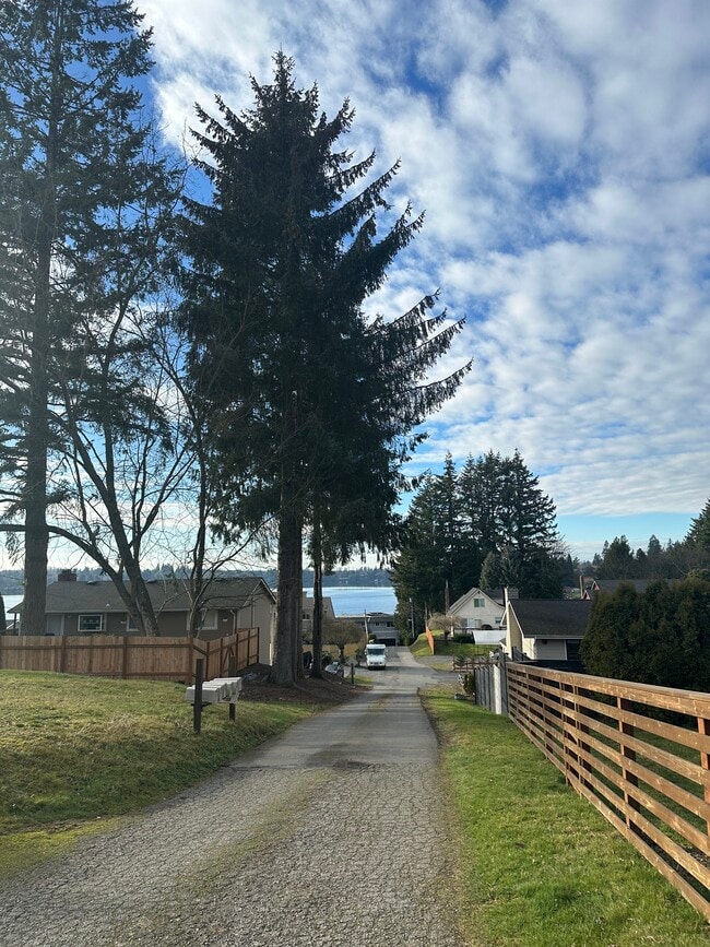 Photo - 12003-12013 13th St NE Unit A