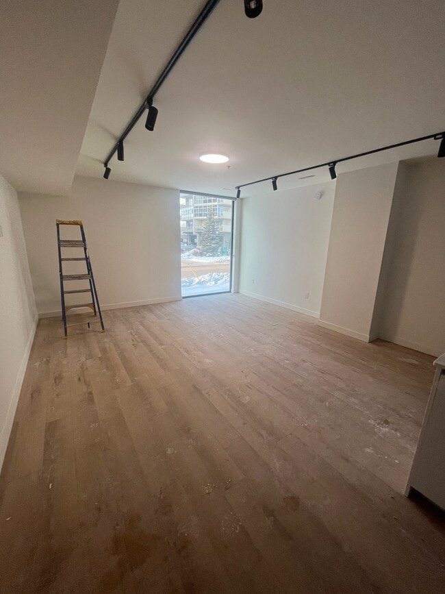 Photo - 238-238 Wellington Crescent Unité 1