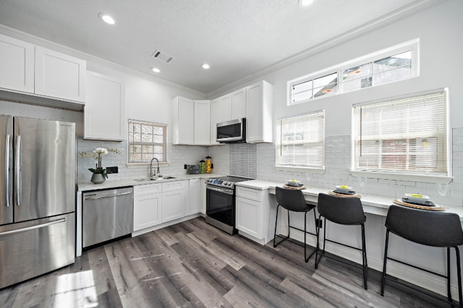 Photo - 2720 Briley St