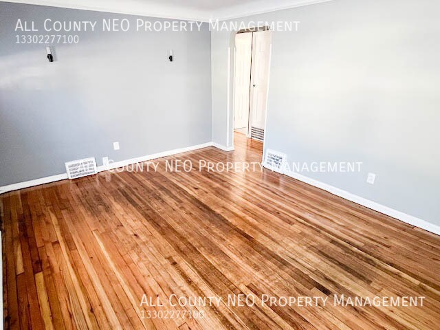 Photo - 16918 Lotus Dr