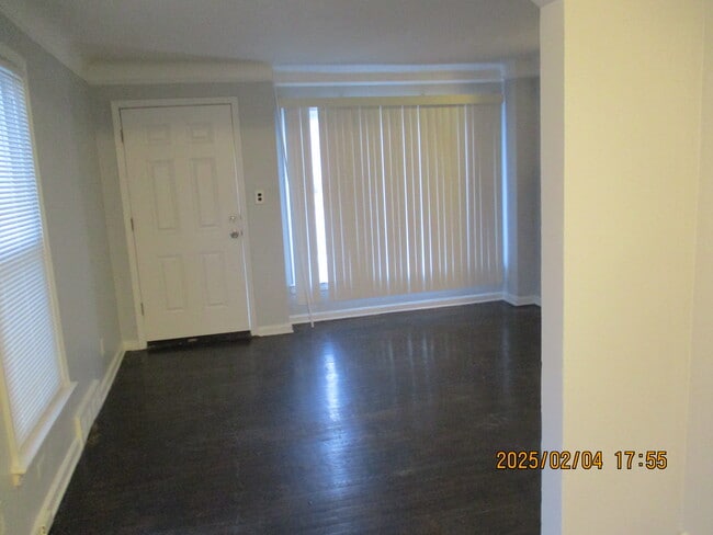 Photo - 20100 Schaefer Hwy House