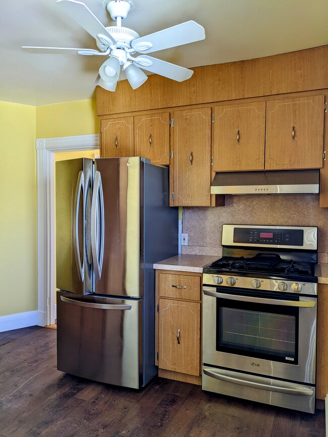 Building Photo - 72 Clinton St Unit 3 Rental