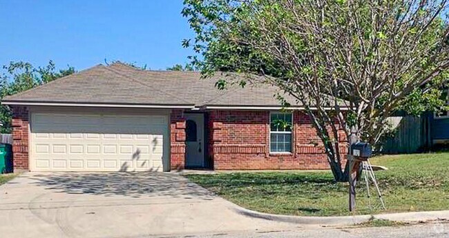 Building Photo - Great 3 Bedroom 2 Bath in Bridgeport Rental