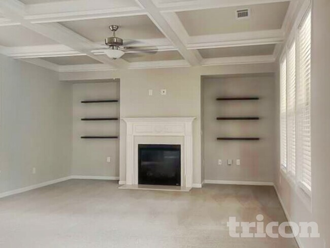 Photo - 208 Evergreen Way