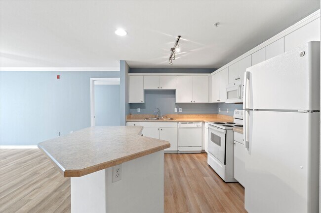 Photo - 3591 Kernan Blvd S