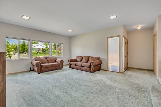 Photo - 2670 E Lambourne Ave