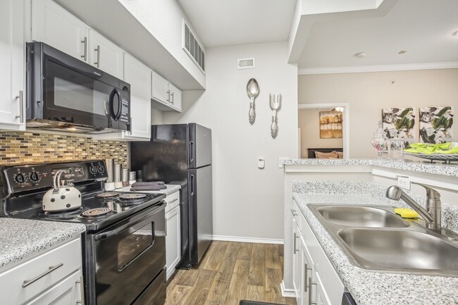 Stone Canyon Apartment Homes