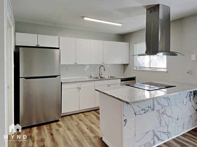 Photo - 3737 Longmeadow Way