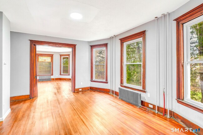 Photo - 114 Buckingham St Unit 1st floor