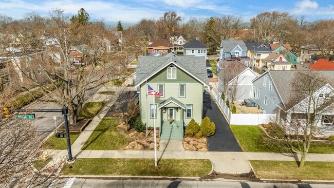 Photo - 720 Main St Unidad 2