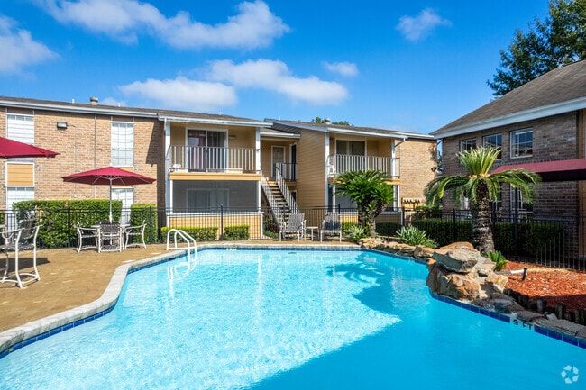 2410 S Kirkwood Rd Pool 1