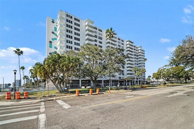 Photo - 2401 Bayshore Blvd Unidad 1007