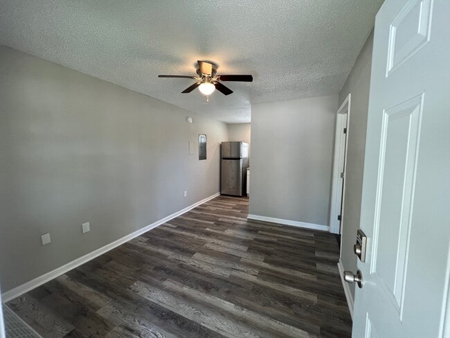 Photo - Clover Place