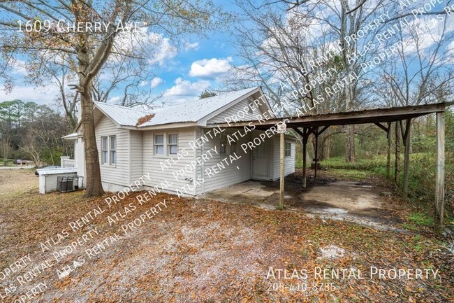 Photo - 1609 Cherry Ave House