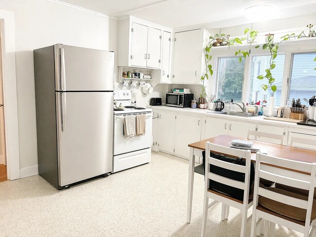 Photo - 123 Thimble Islands Rd Unidad #125