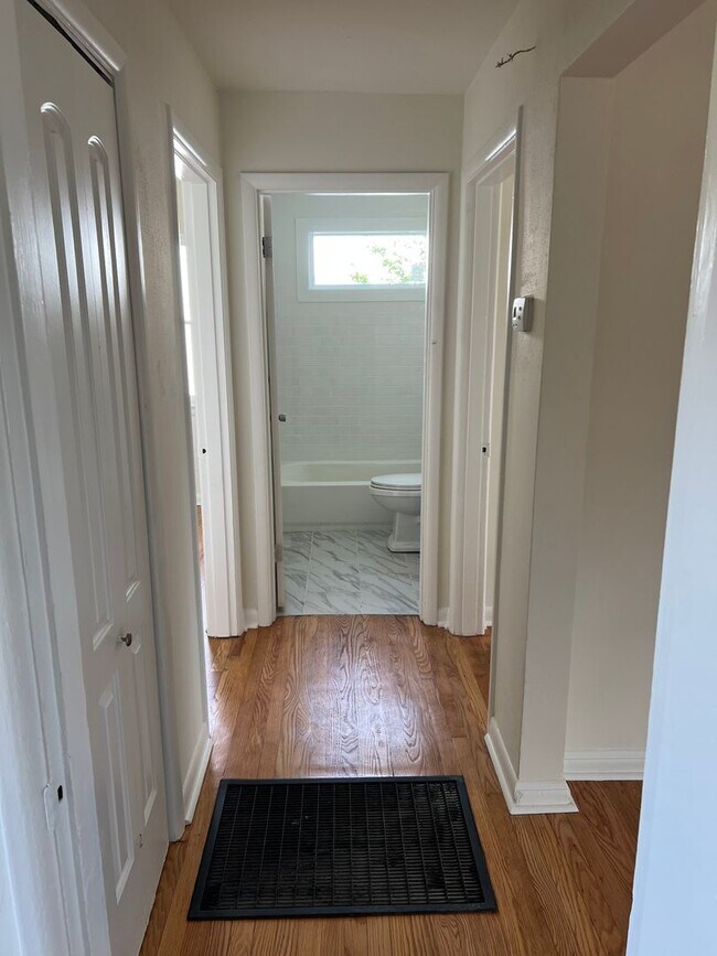 Photo - Newly renovated 2bed 2bath for rent!