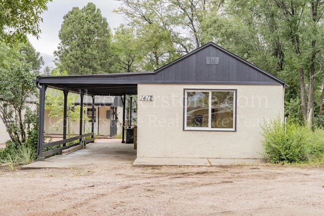 Building Photo - 1412 Columbine Rd