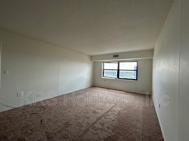 Photo - 1 Crawford Pkwy Unidad 1504