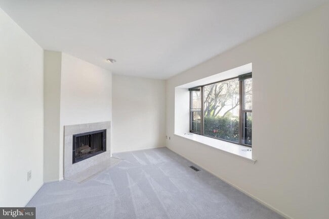 Photo - 10 Liberte Ln