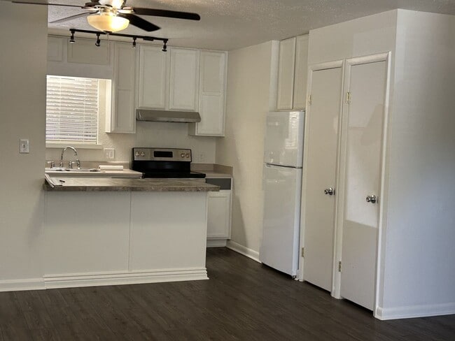 Photo - 2609 Stanford Rd Unit 2611 Stanford Raod