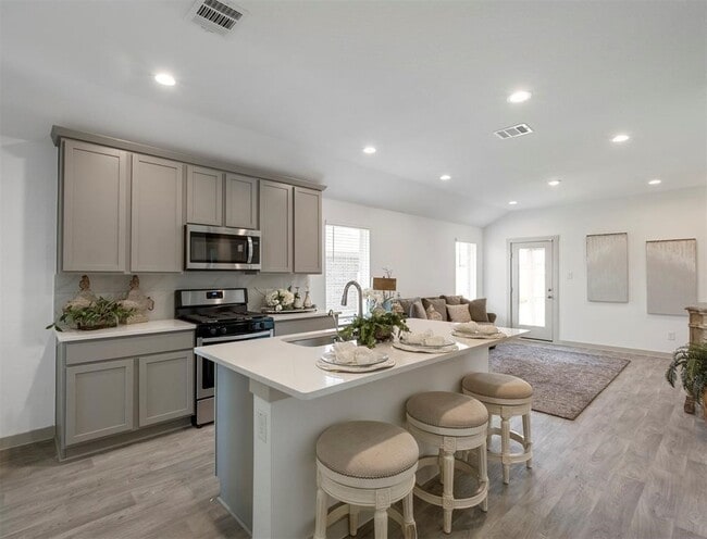 Building Photo - 6811 Telford Holw Trl