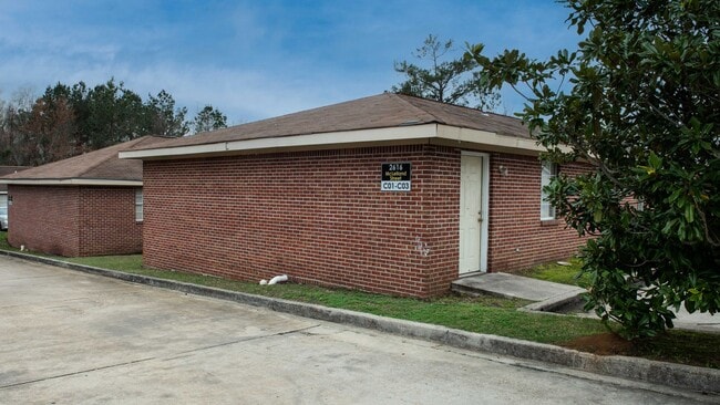 Photo - Magnolia Manor Apartment Homes Unit 2603 McLelland Street apt 4