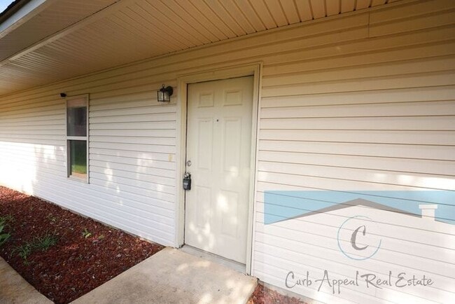 Photo - Utilities included!! Internet included!! Spacious 2 bed /2 full bath apt - includes washer/dryer
