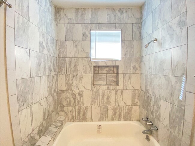 Photo - 410 Woolworth St