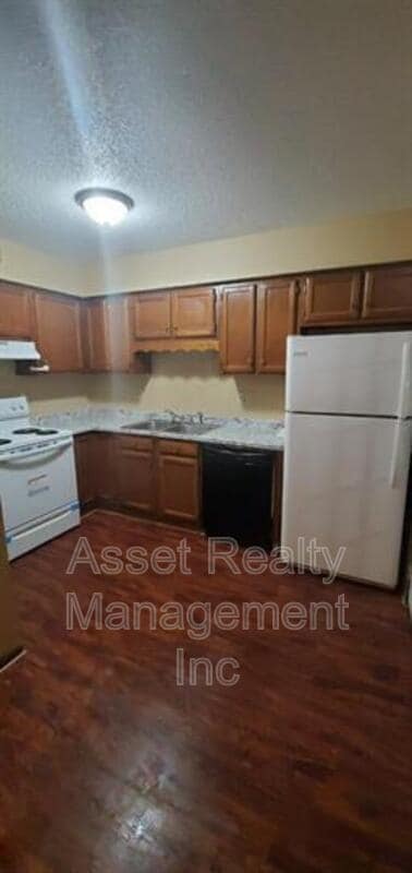 Photo - 9124 Woodpark Ln NW