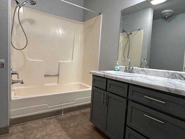 Photo - 1150 Pine St