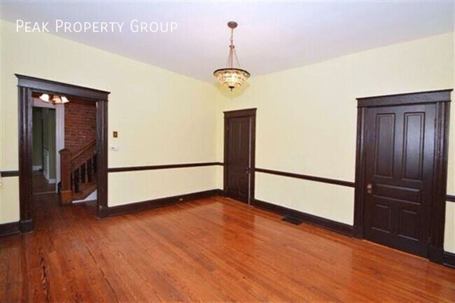 Photo - 2369 Flora St