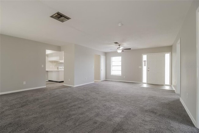 Photo - 1927 English Dr