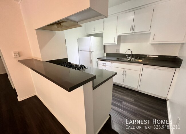 Photo - 5236 Kester Ave Unit 1