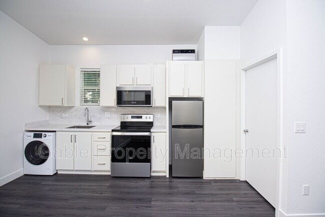 Photo - 11710 Albers St