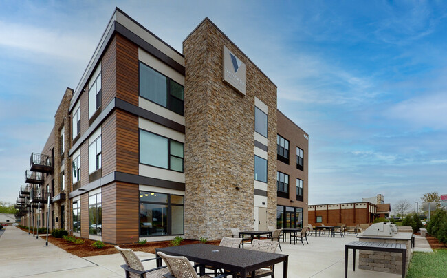 The Vantage Naperville - The Vantage Naperville Apartments