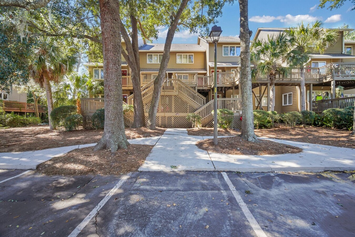Condo in Wyndemere at Yacht Cove – Stylish... - Condo in Wyndemere at Yacht Cove – Stylish...