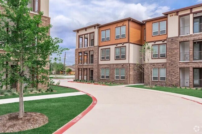 Building Photo - 540 Richcrest Dr Rental