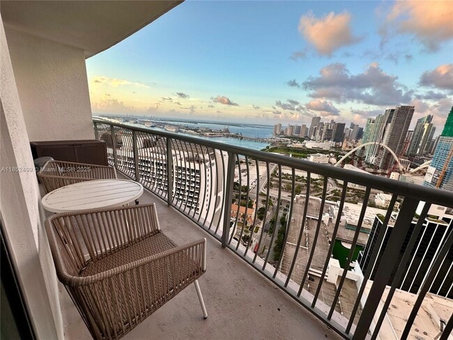Photo - 1750 N Bayshore Dr Unit 4712