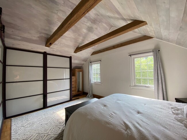 Photo - YOUR FULLY FURNISHED HOME IN THE HEART OF ...